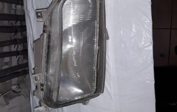 Volkswagen Sharan Headlight/headlamp 0301048302