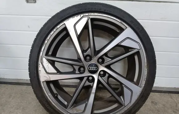 R19 alloy rim