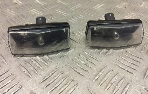 Toyota C-HR I Number plate light 81270-F4010