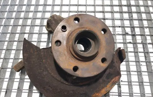 Volkswagen Transporter - Caravelle T4 Front wheel hub spindle knuckle