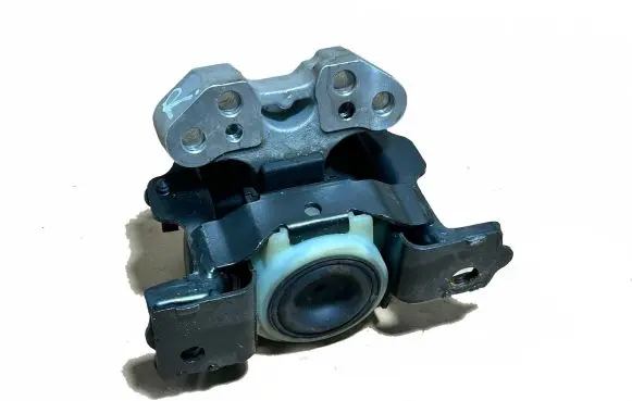 Citroen DS3 Engine mount bracket 9680138380 15182