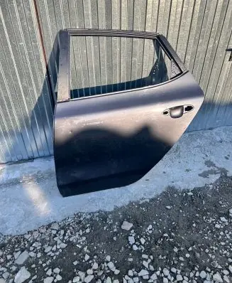 KIA Ceed Rear door