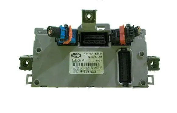 Alfa Romeo GT Fuse box set 501890110001