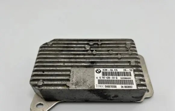 BMW 5 GT F07 Air suspension control unit module (rear) 6797439 000389267 2840007929300