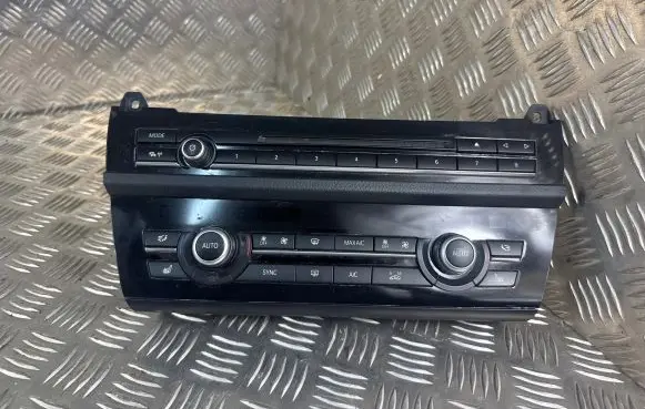 BMW 5 F10 F11 Climate control unit 9324321 932432101