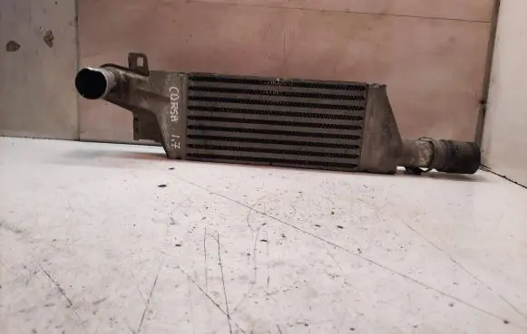 Opel Corsa C Intercooler radiator 24427069 0139885