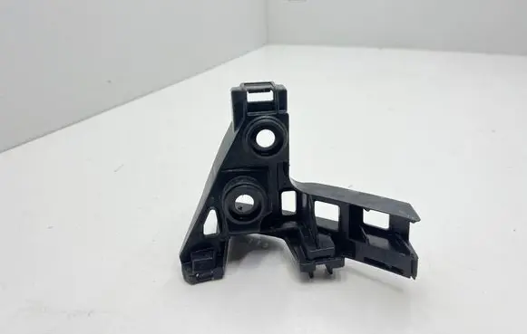 Rear bumper mounting bracket