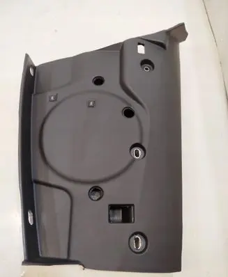 Maserati Ghibli Dashboard lower bottom trim panel 670
