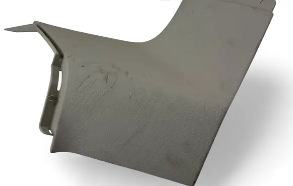 (D)pillar trim (top)