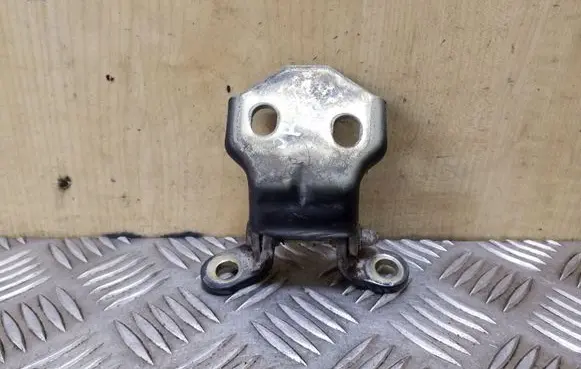 Opel Frontera B Front door lower hinge 