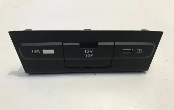 Hyundai i20 (BC3 BI3) USB socket connector 96125Q0120