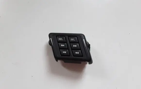 Volvo XC90 Steering wheel buttons/switches 30746096