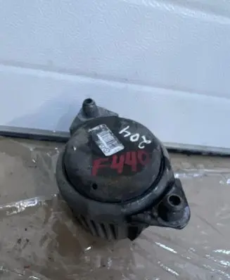 Mercedes-Benz C W204 Other engine bay part A2042400217 F440