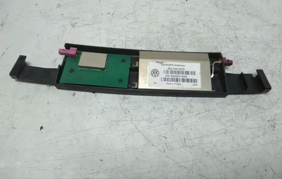 Volkswagen Phaeton Aerial antenna amplifier 3D0035507