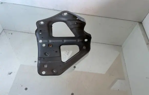 Audi A6 S6 C6 4F Fender mounting bracket 4F0821136A