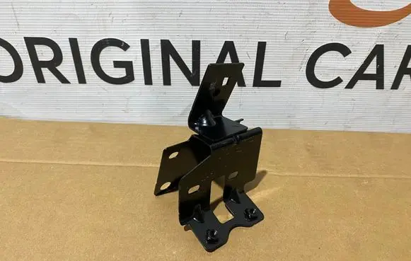 Volvo V60 Radiator support slam panel bracket 31468230