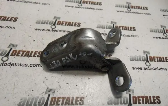 Hyundai i30 Front door upper hinge