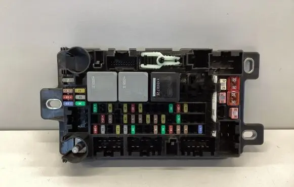 Land Rover Evoque II BSM Control unit M8D214N030AA