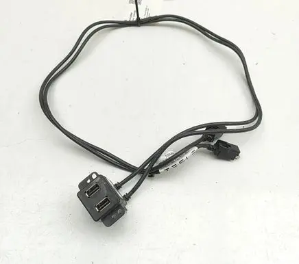 Tesla Model S USB socket connector 100481507D