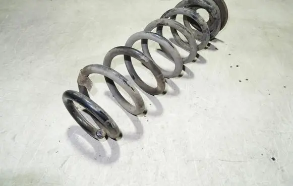 Volkswagen PASSAT B8 Rear coil spring 3Q0511115