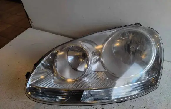 Volkswagen Golf V Headlight/headlamp 030121203