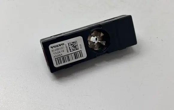 Volvo S60 Aerial antenna amplifier 31282107 AN3AA 100419