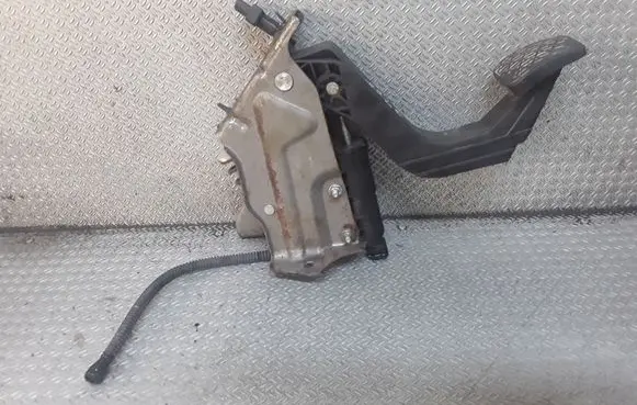 Volkswagen Crafter Clutch pedal 