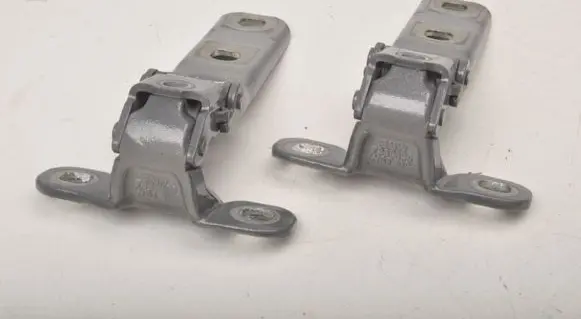 Mini Cooper Countryman F60 Tailgate hinge 7389429