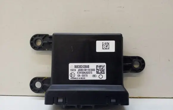 Jeep Cherokee Combustion control unit/module 068382438AB 68382438AB