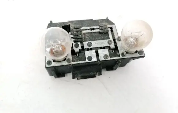 Renault Megane I Tail light bulb cover holder 37400143
