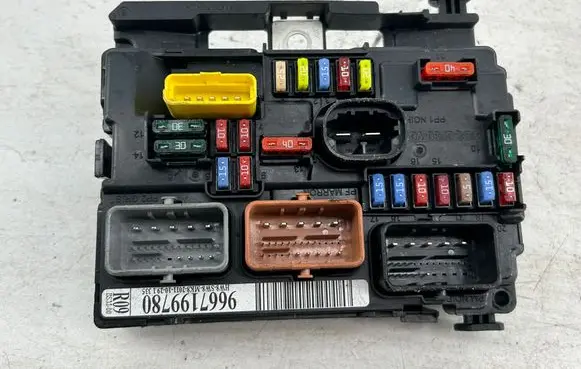 Citroen C3 BSM Control unit 9667199780