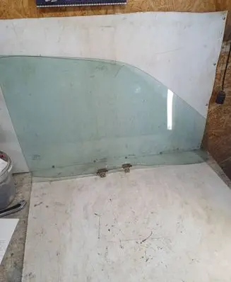 Opel Frontera B Front door window glass four-door DOT90AS2 43R00082