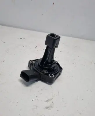 Volkswagen Golf VII Oil level sensor 04L907660C 6PR00962912