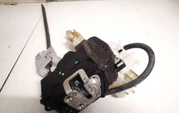 KIA Sportage Front door lock 813203u020 81320-3u020