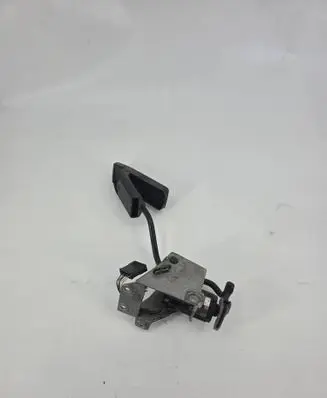 Audi 100 S4 C4 Accelerator throttle pedal 443721506E
