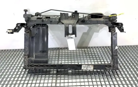 Ford Ka Front bodywork piece E3B516E147BA