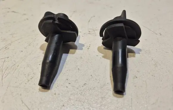 Ford S-MAX Radiator mount bracket 