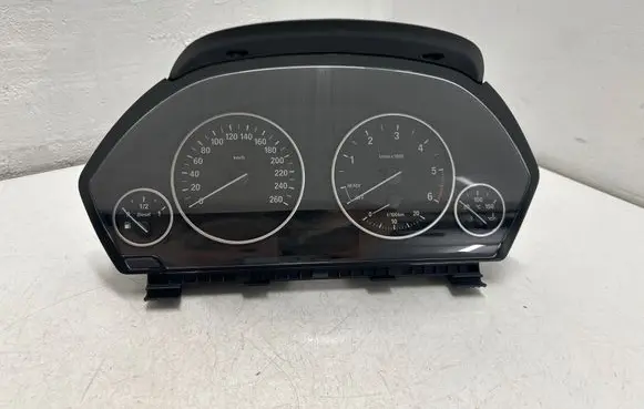 BMW 3 F30 F35 F31 Speedometer (instrument cluster) 17649411