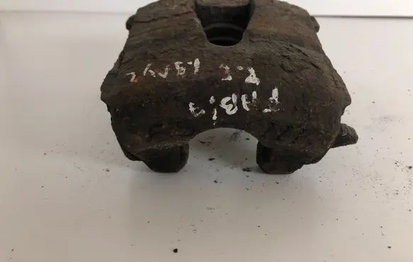 Front brake caliper
