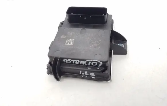 Opel Astra J Fuel injection pump control unit/module 20867260 5DE93421601AC