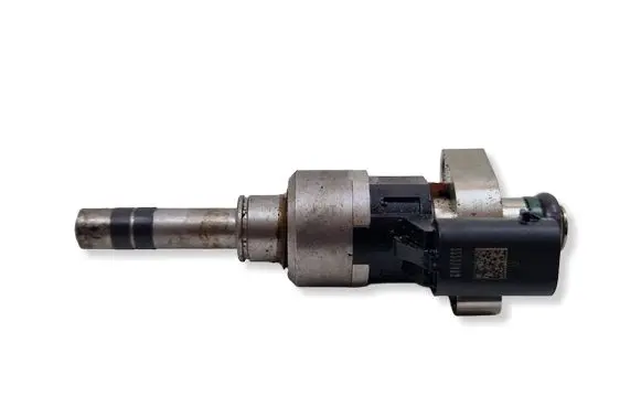 Opel Insignia B Fuel injector 55577403