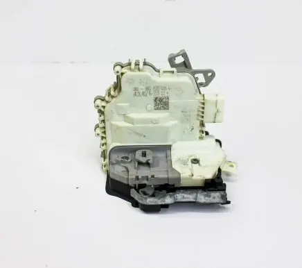 Audi Q3 8U Rear door lock 8K0839016G