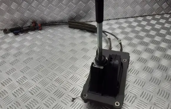 Renault Megane II Gear selector/shifter in gearbox 8200396768