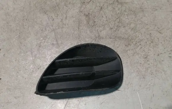 Toyota Yaris Front bumper lower grill 814820D020