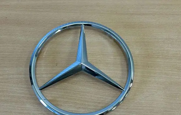 Mercedes-Benz ML W164 Manufacturer badge logo/emblem A2518880086
