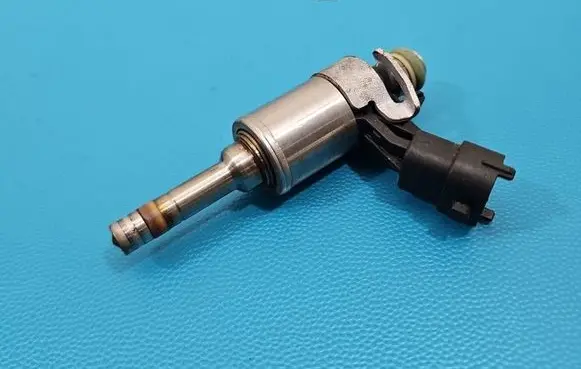 Maserati Quattroporte Fuel injector 0261500427 IMPRK1535497