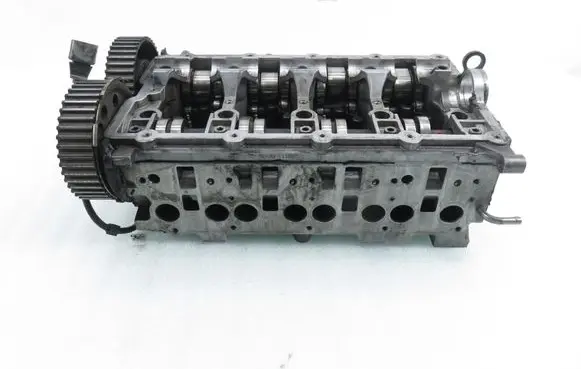Volkswagen Golf V Engine head 03G103373A
