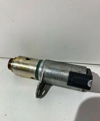 Volvo V50 Camshaft vanos timing valve 8692553
