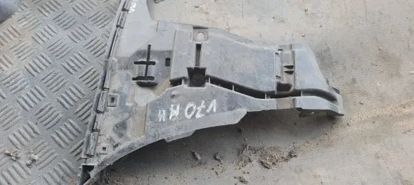 Volvo V70 Front bumper mounting bracket 08693182