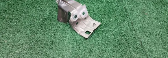 Mercedes-Benz CLA C118 X118 Fender mounting bracket A1188804300